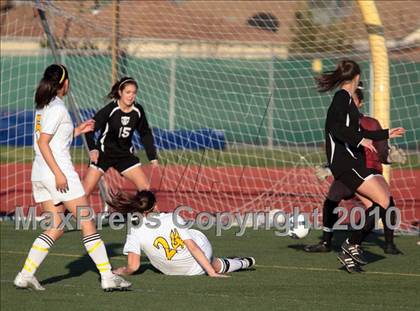 Thumbnail 1 in Parker vs. Flintridge Sacred Heart (CIF SoCal D3 Regional Final) photogallery.