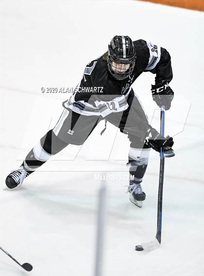 Thumbnail 1 in Syracuse vs. Victor (NYSPHSAA Regional Playoff) photogallery.