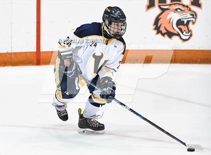 Thumbnail 3 in Syracuse vs. Victor (NYSPHSAA Regional Playoff) photogallery.