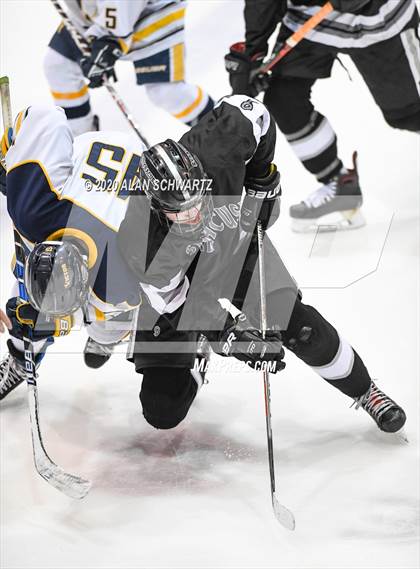Thumbnail 3 in Syracuse vs. Victor (NYSPHSAA Regional Playoff) photogallery.