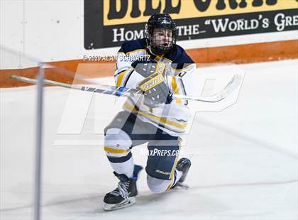 Thumbnail 2 in Syracuse vs. Victor (NYSPHSAA Regional Playoff) photogallery.
