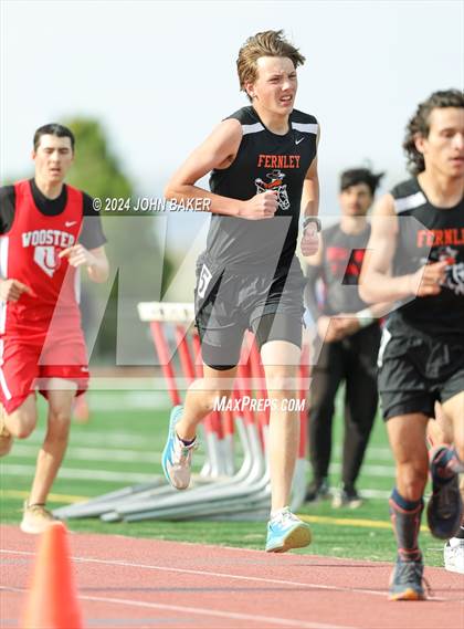 Thumbnail 2 in Fernley Invitational (1600M) photogallery.