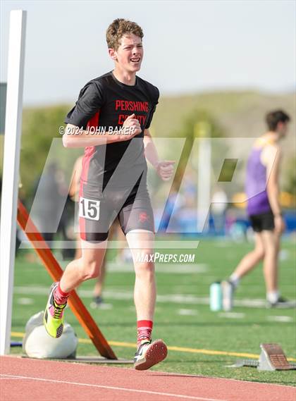 Thumbnail 1 in Fernley Invitational (1600M) photogallery.