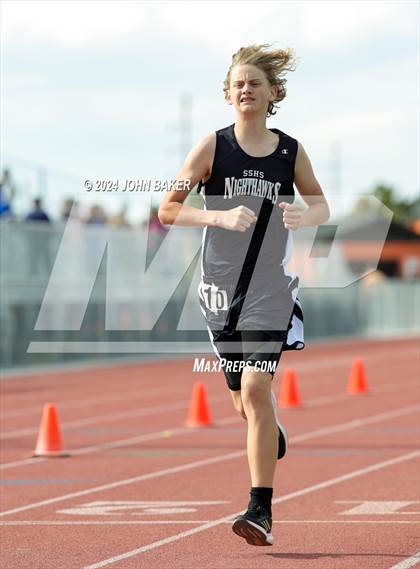 Thumbnail 2 in Fernley Invitational (1600M) photogallery.