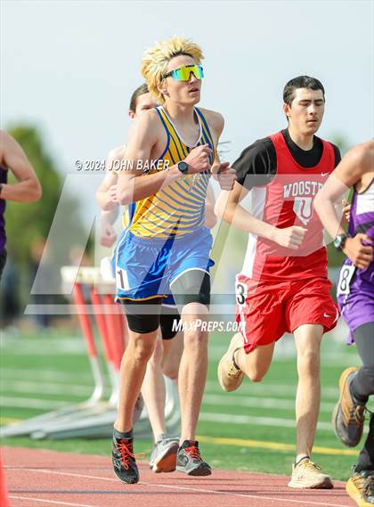 Thumbnail 2 in Fernley Invitational (1600M) photogallery.