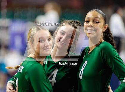 Thumbnail 2 in Pine Creek vs. Cherokee Trail (CHSAA 5A Round 1) photogallery.
