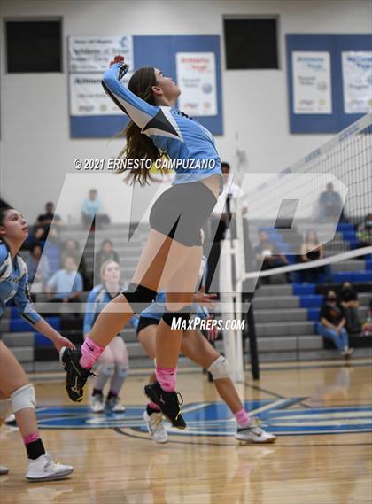Thumbnail 1 in Ironwood @ Gila Ridge photogallery.