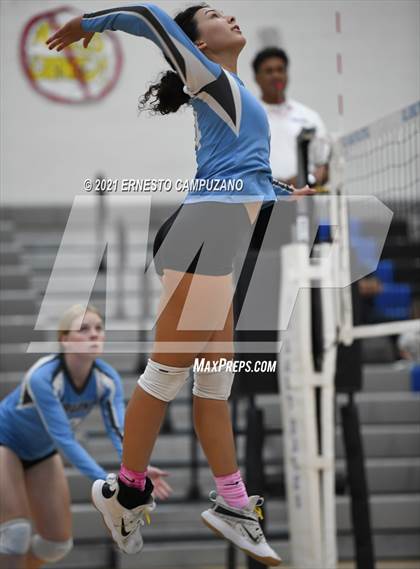 Thumbnail 2 in Ironwood @ Gila Ridge photogallery.