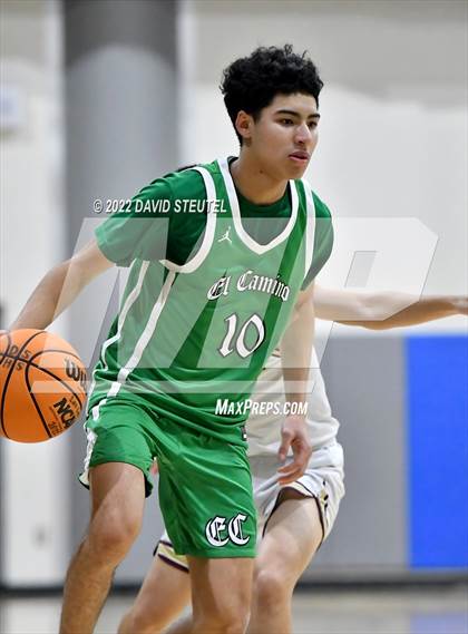 Thumbnail 1 in El Camino vs. Florin (Les Curry Invitational) photogallery.