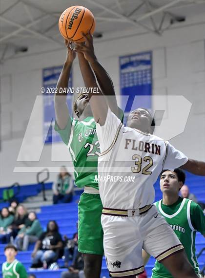 Thumbnail 2 in El Camino vs. Florin (Les Curry Invitational) photogallery.