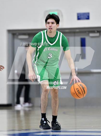 Thumbnail 1 in El Camino vs. Florin (Les Curry Invitational) photogallery.