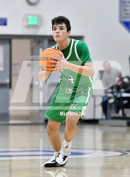 Thumbnail 2 in El Camino vs. Florin (Les Curry Invitational) photogallery.