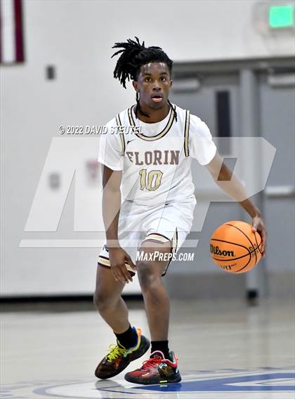 Thumbnail 2 in El Camino vs. Florin (Les Curry Invitational) photogallery.