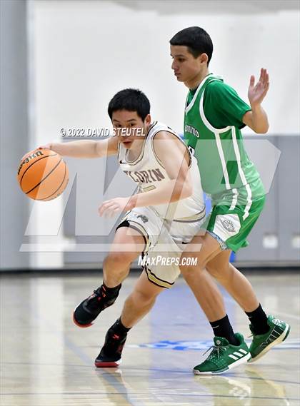 Thumbnail 1 in El Camino vs. Florin (Les Curry Invitational) photogallery.