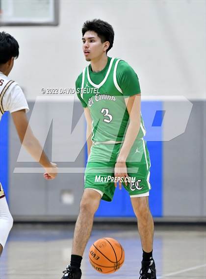 Thumbnail 3 in El Camino vs. Florin (Les Curry Invitational) photogallery.