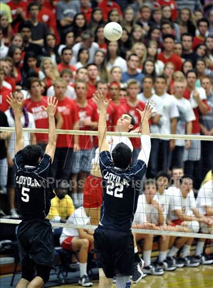 Thumbnail 3 in Loyola vs. Mater Dei (CIF SS D1 Final) photogallery.