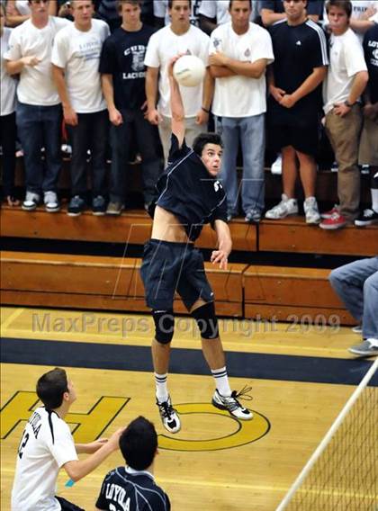 Thumbnail 3 in Loyola vs. Mater Dei (CIF SS D1 Final) photogallery.