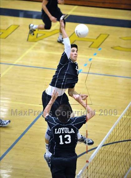Thumbnail 3 in Loyola vs. Mater Dei (CIF SS D1 Final) photogallery.