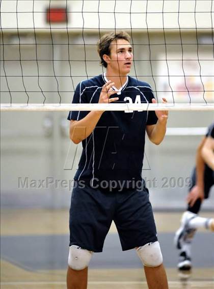 Thumbnail 2 in Loyola vs. Mater Dei (CIF SS D1 Final) photogallery.