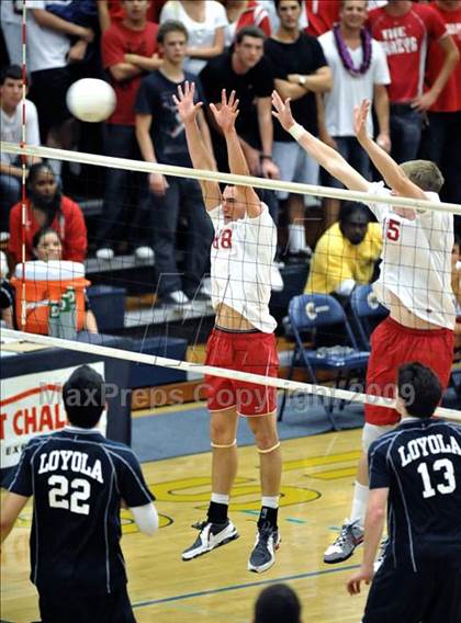Thumbnail 2 in Loyola vs. Mater Dei (CIF SS D1 Final) photogallery.