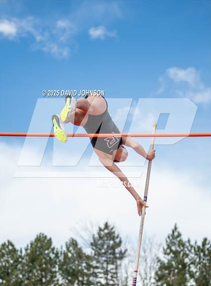 Thumbnail 2 in Rocky Mountain High Runners Roost photogallery.
