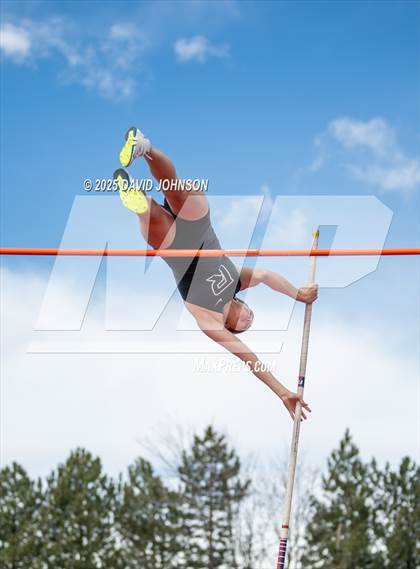 Thumbnail 1 in Rocky Mountain High Runners Roost photogallery.