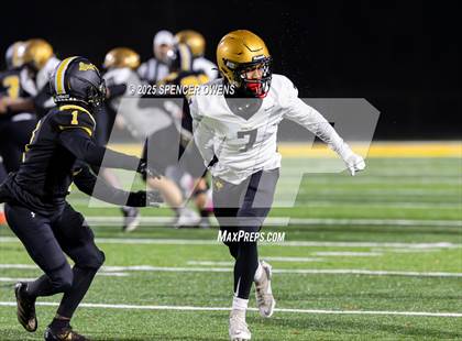 Thumbnail 2 in Shelby @ Lincolnton (NCHSAA 3A Regional) photogallery.