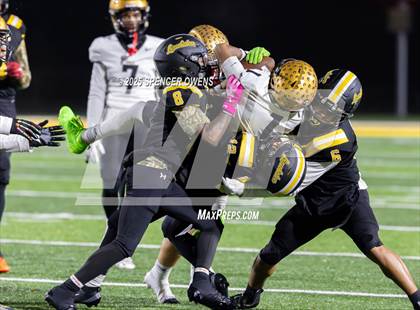 Thumbnail 1 in Shelby @ Lincolnton (NCHSAA 3A Regional) photogallery.