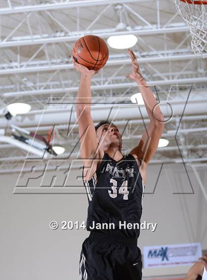 Thumbnail 1 in King vs. Archbishop Mitty (MaxPreps Holiday Classic) photogallery.