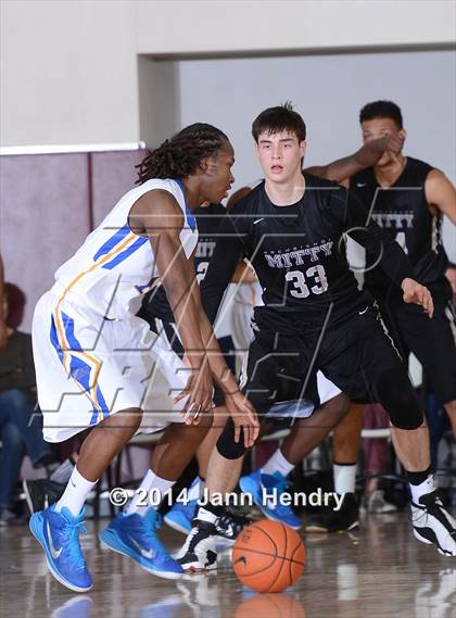 Thumbnail 2 in King vs. Archbishop Mitty (MaxPreps Holiday Classic) photogallery.