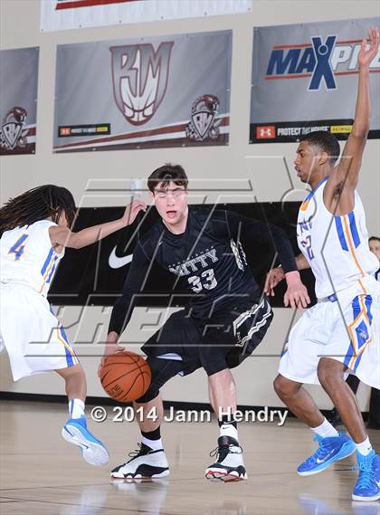 Thumbnail 1 in King vs. Archbishop Mitty (MaxPreps Holiday Classic) photogallery.