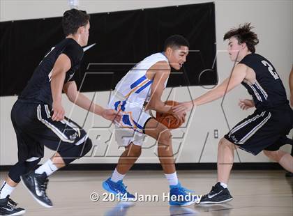 Thumbnail 2 in King vs. Archbishop Mitty (MaxPreps Holiday Classic) photogallery.