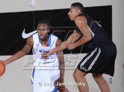 Thumbnail 2 in King vs. Archbishop Mitty (MaxPreps Holiday Classic) photogallery.