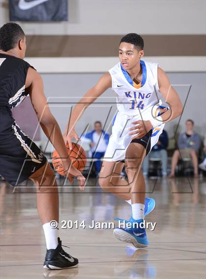 Thumbnail 1 in King vs. Archbishop Mitty (MaxPreps Holiday Classic) photogallery.