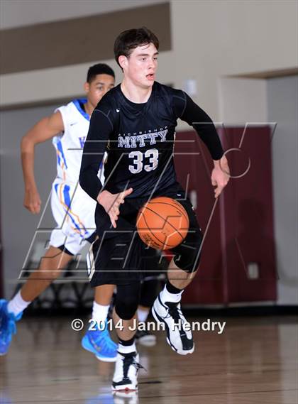 Thumbnail 1 in King vs. Archbishop Mitty (MaxPreps Holiday Classic) photogallery.