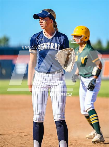 Thumbnail 2 in Central Catholic vs. Vanden (CIF SJS D3 Final) photogallery.