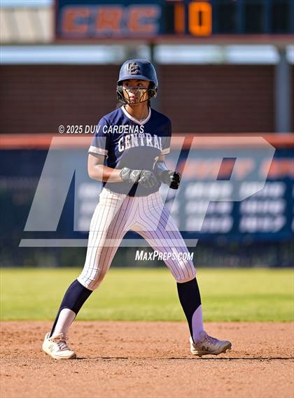 Thumbnail 3 in Central Catholic vs. Vanden (CIF SJS D3 Final) photogallery.