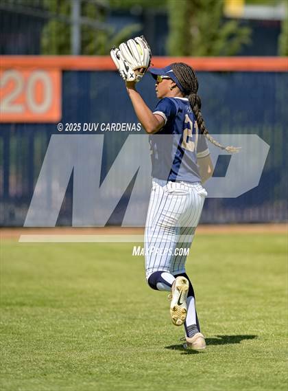 Thumbnail 1 in Central Catholic vs. Vanden (CIF SJS D3 Final) photogallery.