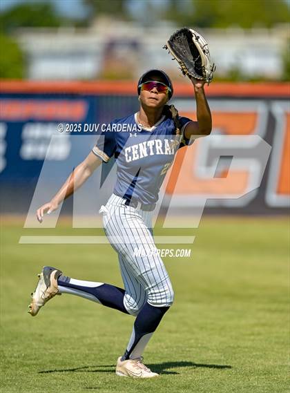 Thumbnail 3 in Central Catholic vs. Vanden (CIF SJS D3 Final) photogallery.