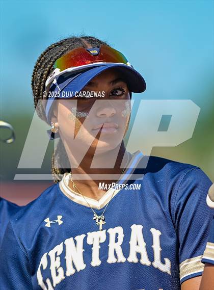 Thumbnail 1 in Central Catholic vs. Vanden (CIF SJS D3 Final) photogallery.