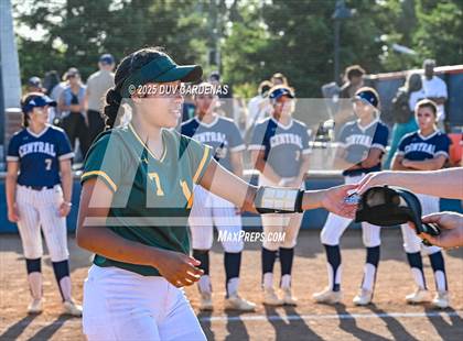 Thumbnail 2 in Central Catholic vs. Vanden (CIF SJS D3 Final) photogallery.