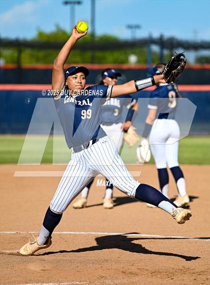 Thumbnail 2 in Central Catholic vs. Vanden (CIF SJS D3 Final) photogallery.