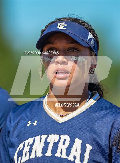 Thumbnail 1 in Central Catholic vs. Vanden (CIF SJS D3 Final) photogallery.