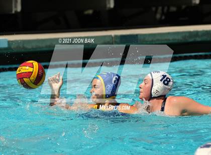 Thumbnail 3 in Arroyo Grande vs Clovis (St. Francis Invitational) photogallery.