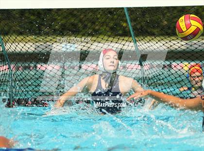 Thumbnail 2 in Arroyo Grande vs Clovis (St. Francis Invitational) photogallery.
