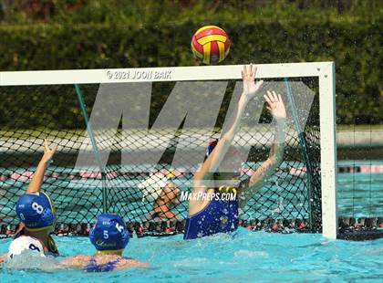 Thumbnail 3 in Arroyo Grande vs Clovis (St. Francis Invitational) photogallery.
