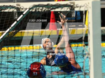 Thumbnail 2 in Arroyo Grande vs Clovis (St. Francis Invitational) photogallery.