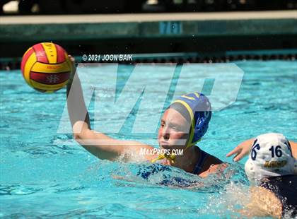 Thumbnail 3 in Arroyo Grande vs Clovis (St. Francis Invitational) photogallery.