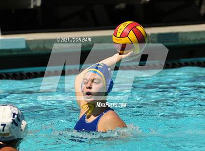 Thumbnail 2 in Arroyo Grande vs Clovis (St. Francis Invitational) photogallery.