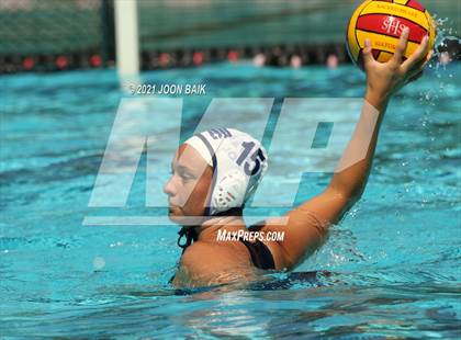Thumbnail 2 in Arroyo Grande vs Clovis (St. Francis Invitational) photogallery.